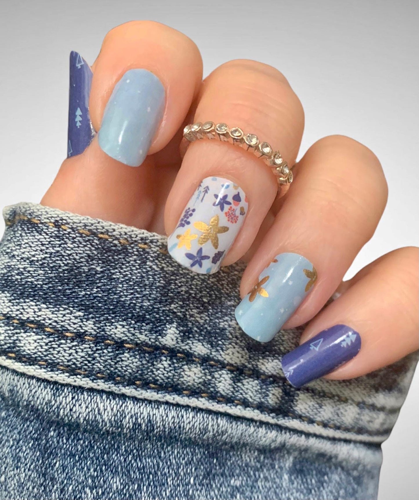 Winter Floral - Nail Polish Wrap - Nail Polish Sticker - Nail Art - Nail Wrap
