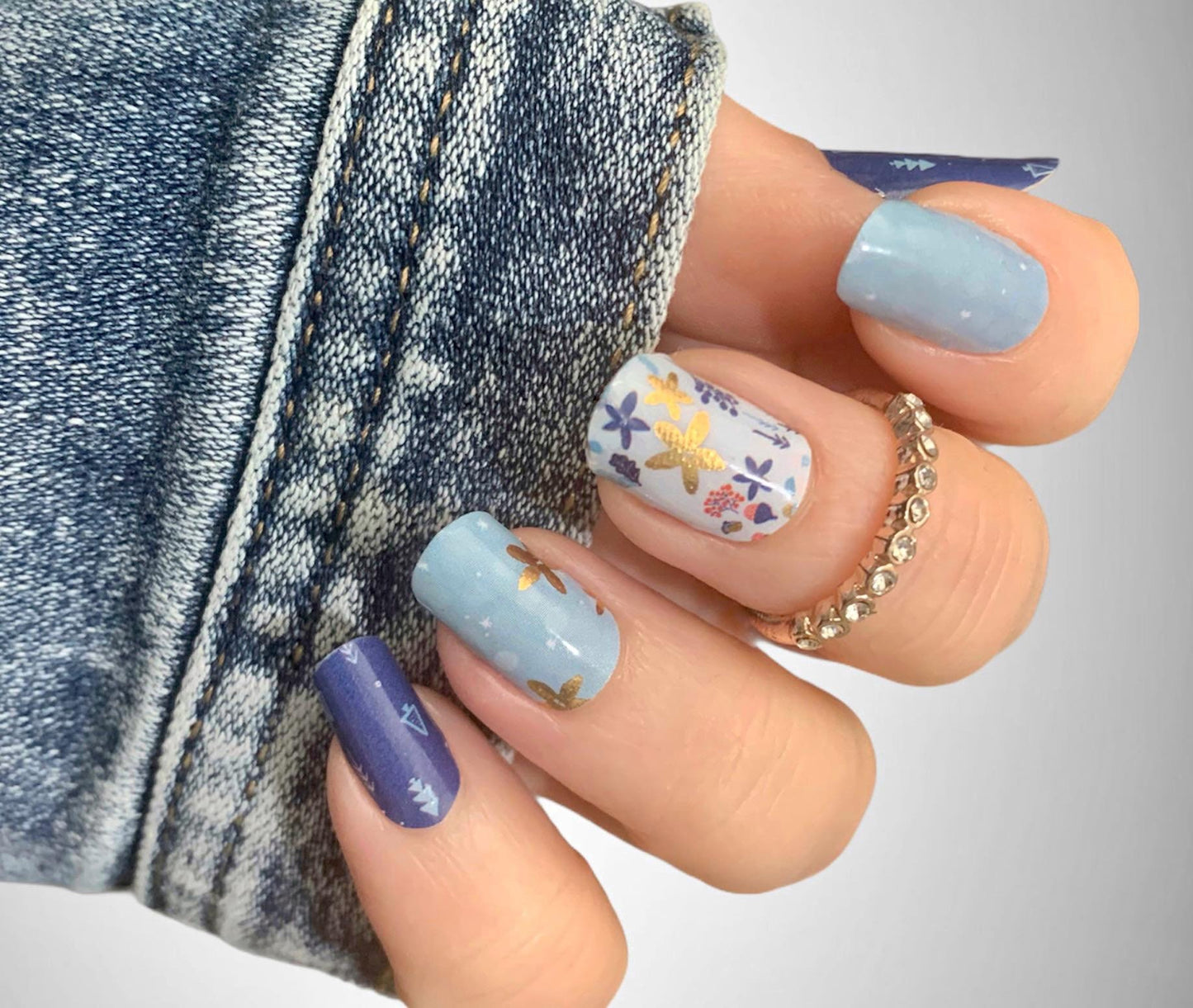 Winter Floral - Nail Polish Wrap - Nail Polish Sticker - Nail Art - Nail Wrap