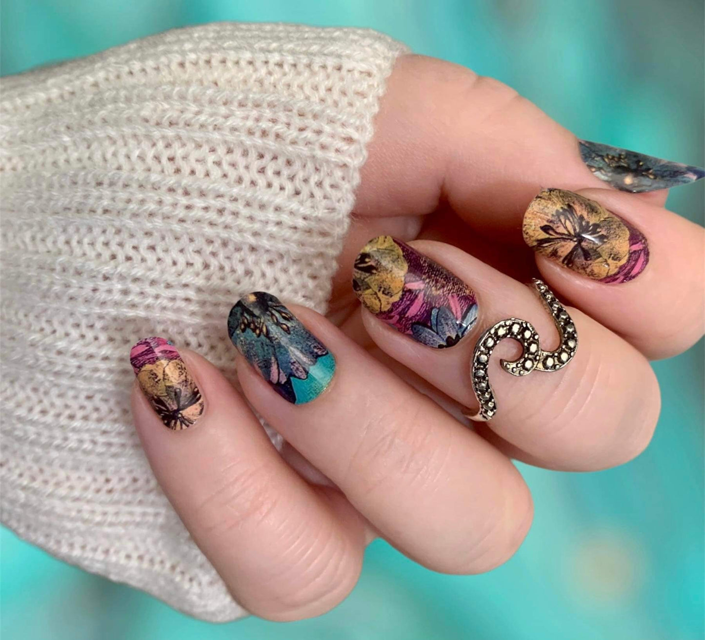 Distressed Flowers - Nail Wrap - Nail Polish Sticker - Peel and Stick Nails - Nail Wrap